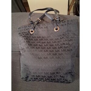 MICHAEL KORS Jet‎ Set Signature Grab Bag Tote Black Jacquard and Leather EUC